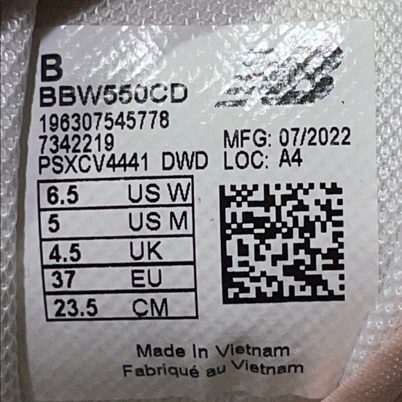 New Balance 550 White and Pink Sneakers - Picture 11 of 11